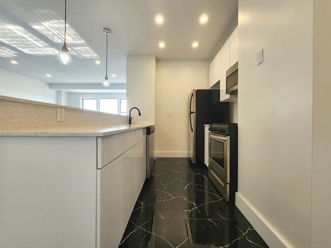 Photo - 750 N Broad St Unidad 1G