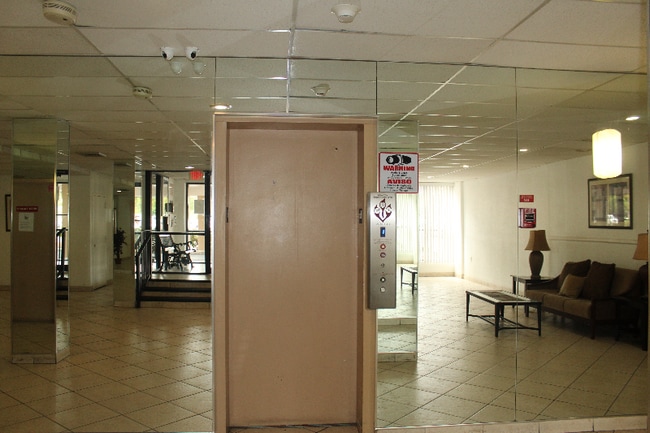 Photo - 4156 Inverrary Dr Unit 407