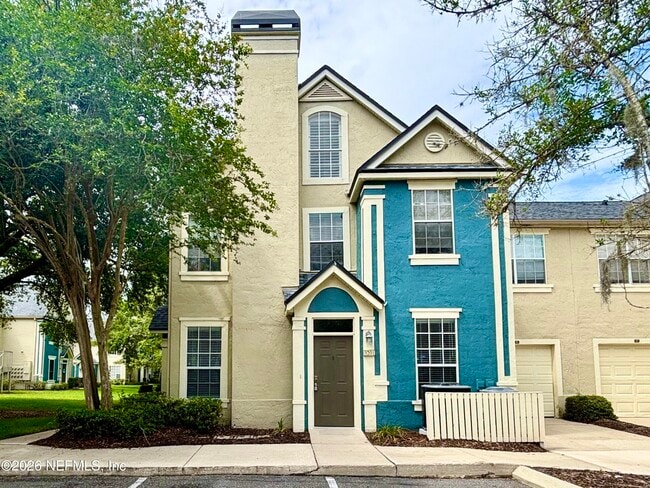 Building Photo - 13703 Richmond Park Dr N Unit 3201