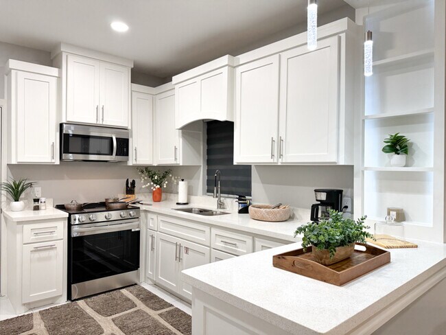 Photo - 1118 Country Club Dr