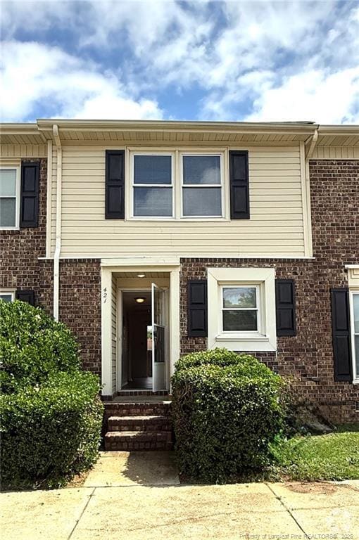 Building Photo - 421 Kirkcaldy Ct Rental