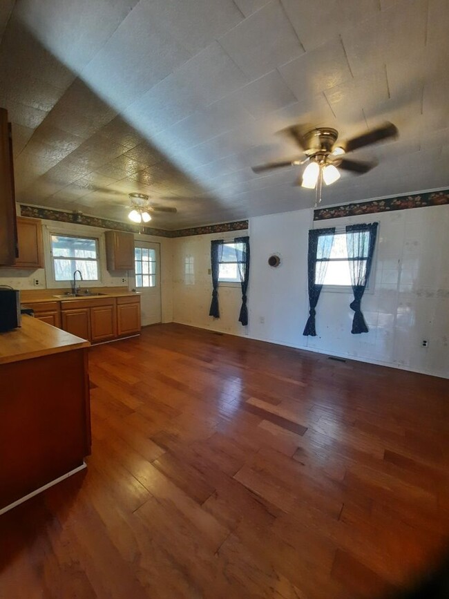 Photo - $1,700 - 2 Bedroom, 1.5 Bathroom Unfurnish... House