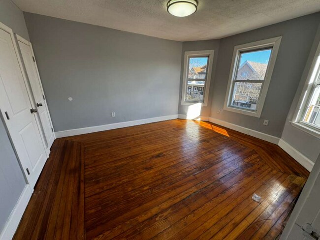 Photo - 65 N Grove St