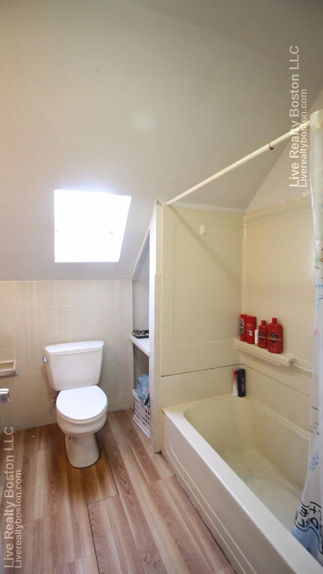 Photo - 42 Brainerd Rd Unidad #3