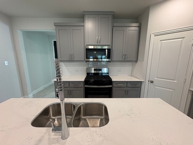 Photo - Amazing Lagoon Style Community!