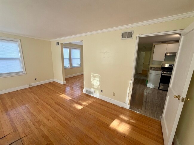 Building Photo - 84 Chittick Rd Unit 2
