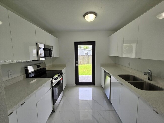 Building Photo - 18700 SW 316th Terrace