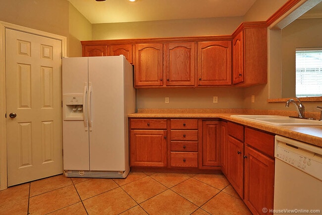 Photo - Amblewood  1345/1347 Unit 1345