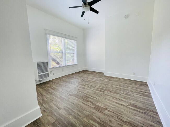 Photo - Regal Lofts