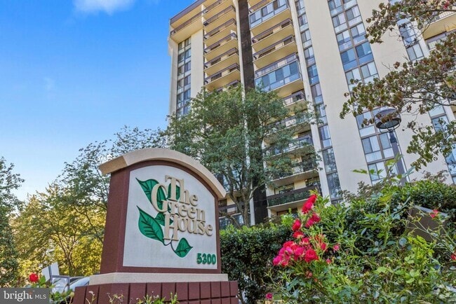 Building Photo - 5300 Holmes Run Pkwy Unit 712 Rental