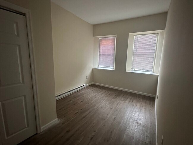 Photo - 1350 Willow St