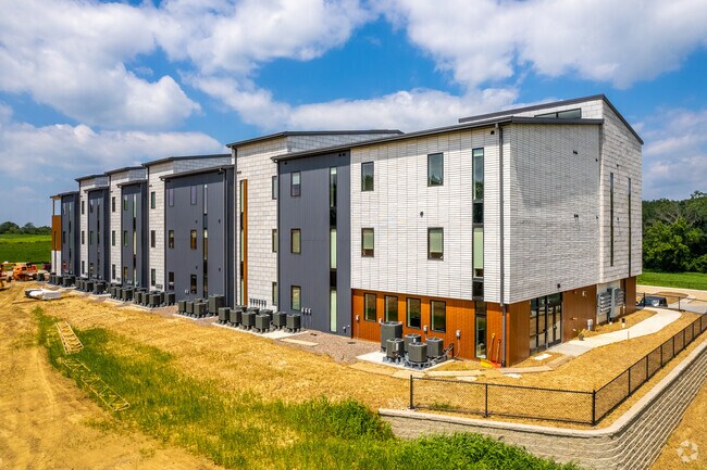 Photo - Briar Grove Apartments (Building D)