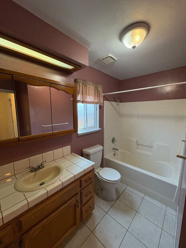Photo - *Private Showing ONLY* Visalia home for re...