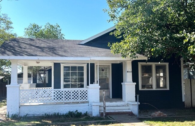 Building Photo - 1609 29th St Rental