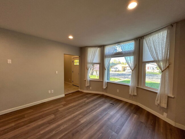 Photo - Charming 2 Bedroom Home in Downtown Ellensburg