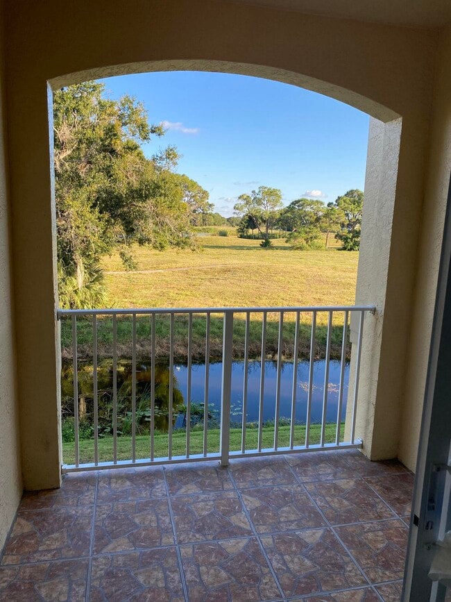 Photo - 2080 Greenview Shores Blvd