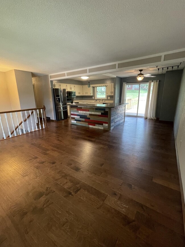 Photo - 964 Patricia Ann Dr