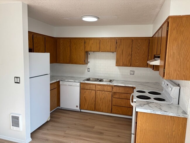 Photo - 200-204 NE 7th St Unit 200 NE 7th St