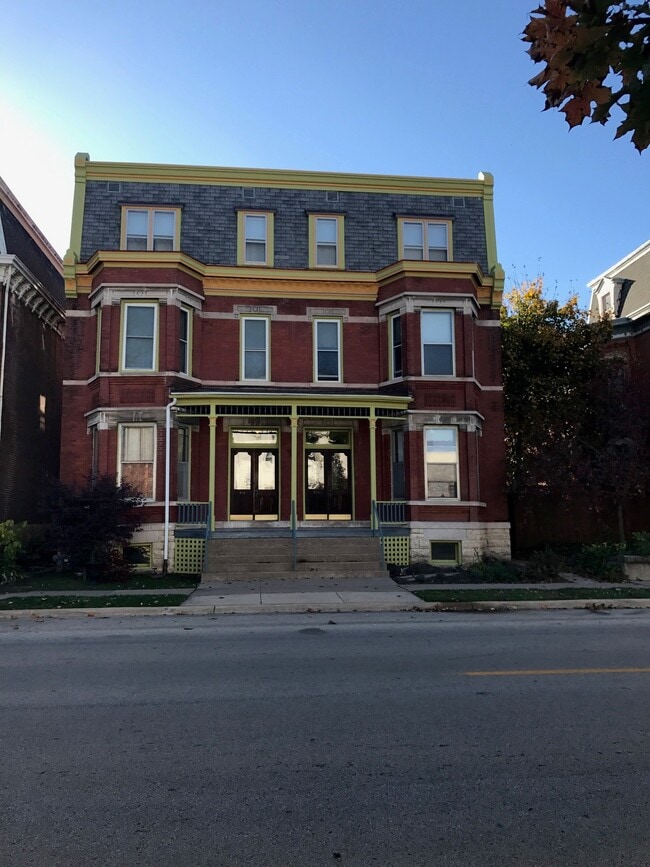 outside of 1633 Main Street