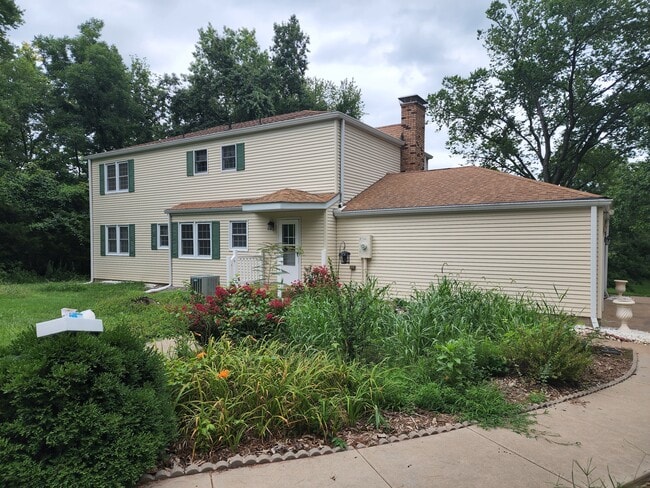 Photo - 6211 Country Club Rd Unidad A