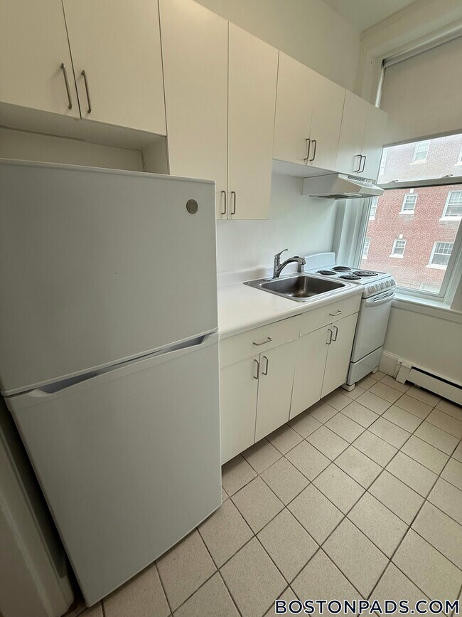 Photo - 1539 Beacon St Unit 16