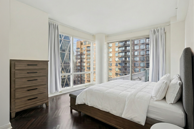 Photo - 230 W 56th St