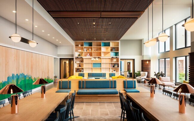 Photo - 1135 W Van Buren St