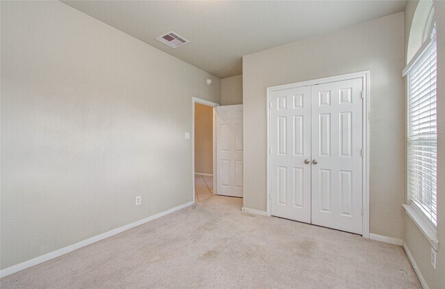 Photo - 15702 Whisper Woods Dr