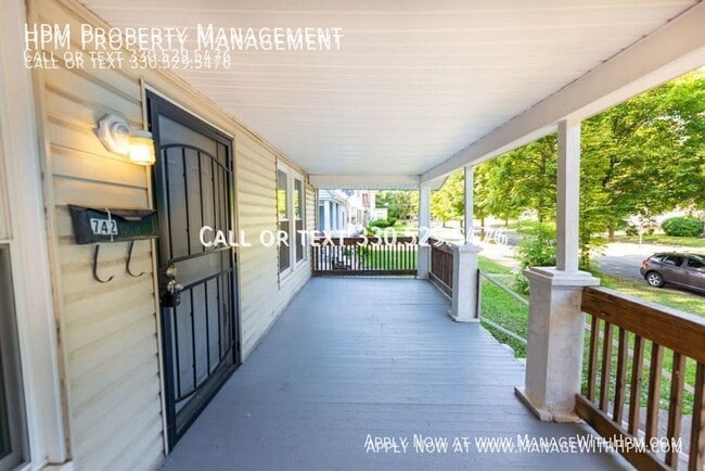 742 Noble Ave