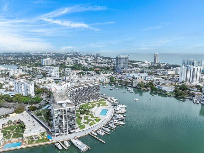 900 Bay Dr Unit 411