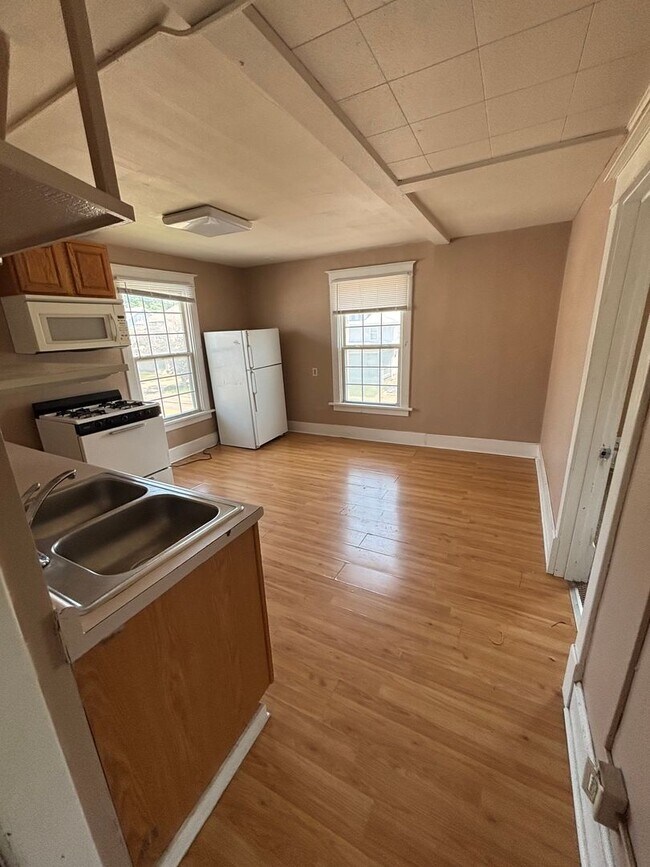 Photo - 128 E Davenport St Unidad 128-01 (Upper)