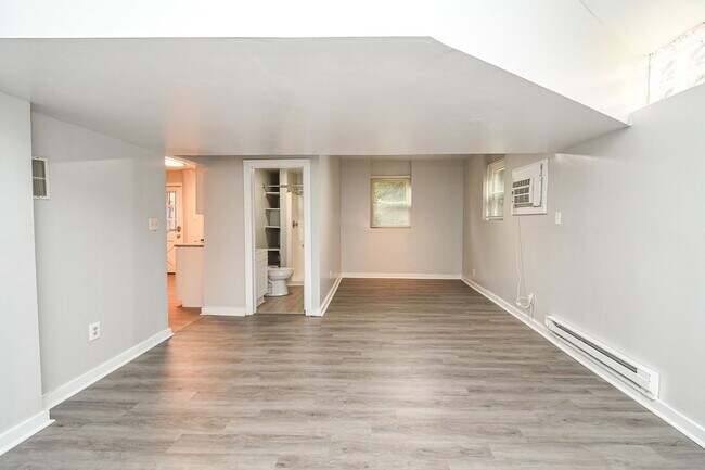872 Clifton Crest Terrace Unit 3