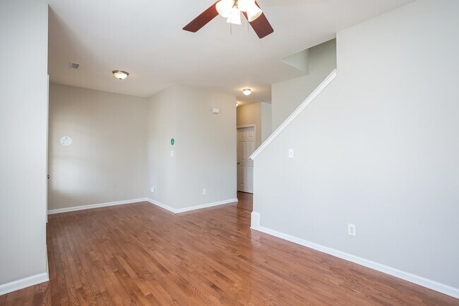 Photo - 200 Willowbrook Cir