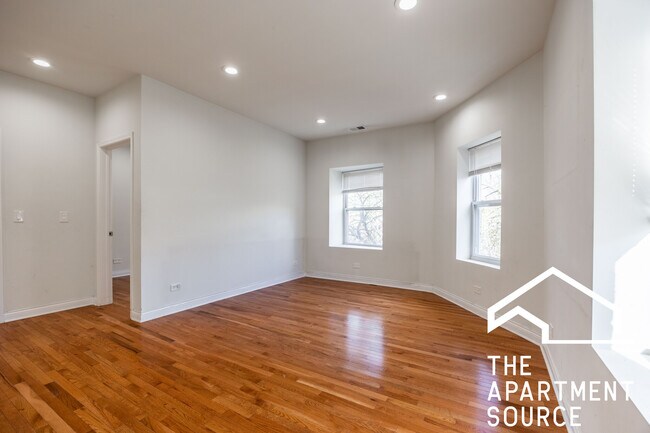 Photo - 1157 W Lunt Ave Unit 3