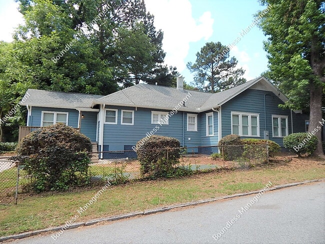 Photo - 1420 Lakewood Ave SE