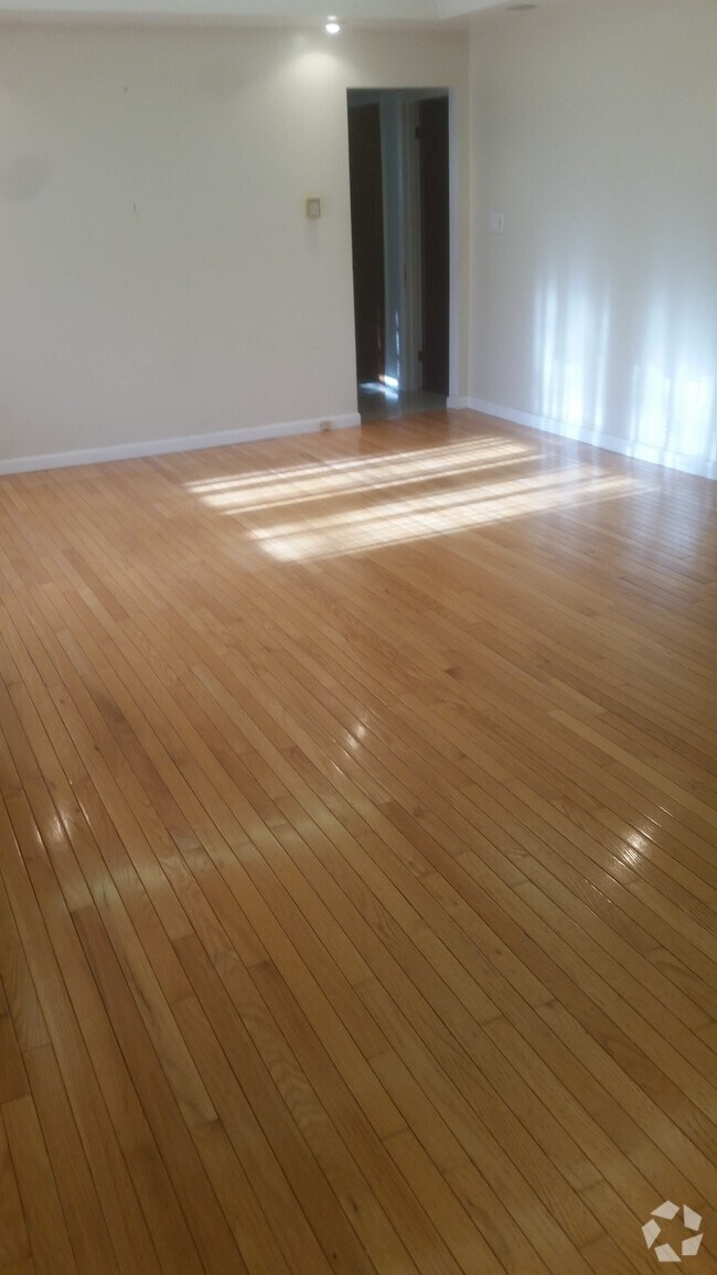 Rentals with a Yard near Harwinton CT 33 Rentals