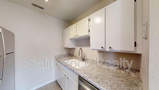 Photo - 1845 Zebulon Dr