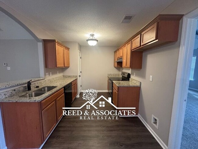 Photo - 4 Bedroom in Cordova!!