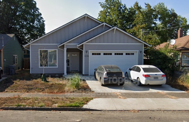 Photo - 1216 SW Walnut St