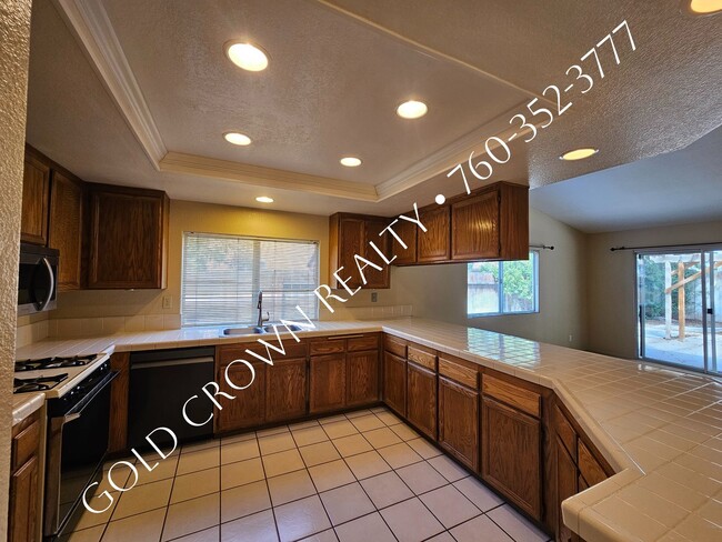 Photo - 2402 Lenrey Ave