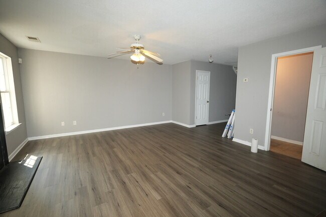 Photo - Freshly renovated 3BR 2.5 BA Home w/ Garage Parking Near Uptown Charlotte !