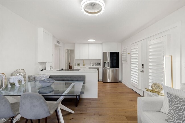 Photo - 175 5th Ave S Unidad 204