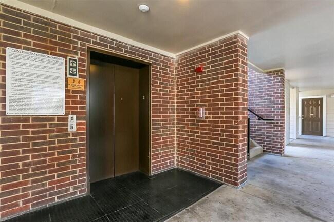 Photo - 501 W 26th St Unit 304