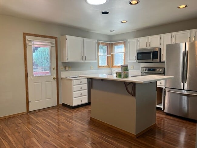 Photo - 3 Bedroom, 2.5 Bath Beautiful Ranch Style Home with 3 Car Attached Garage in West Fort Collins, CO