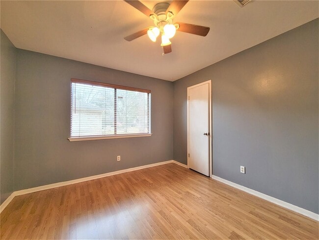 Photo - 13122 Waldemere Dr