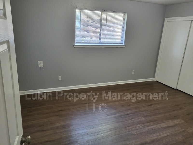 Photo - 3392 Barron Ave