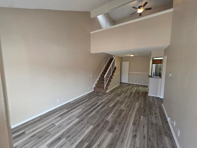 Photo - Beautiful Upgraded "Westside" Condo! Unidad 117