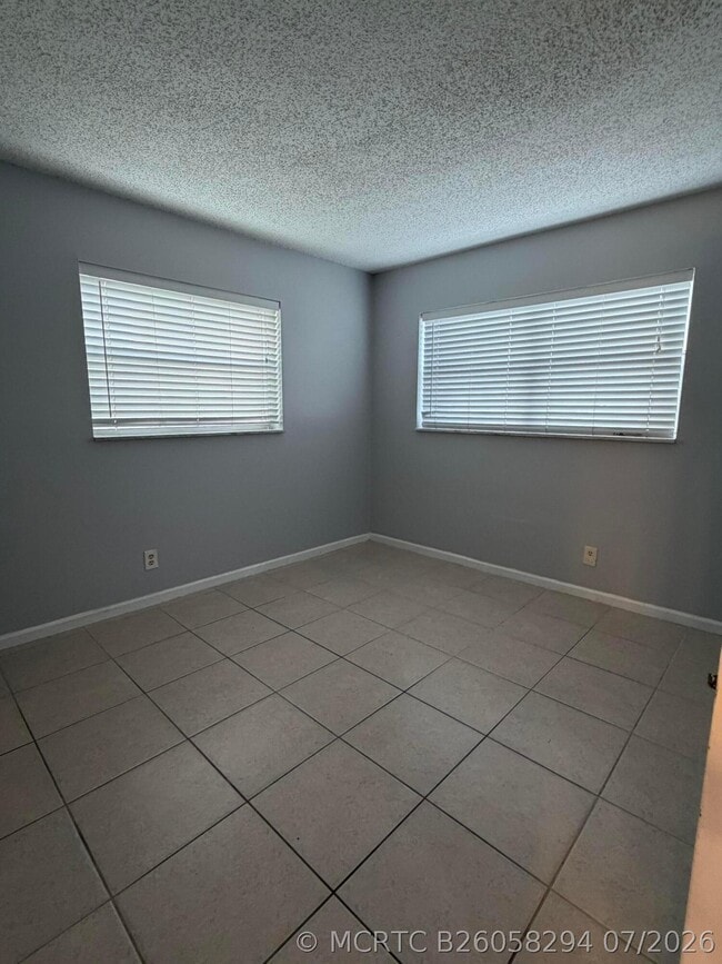 9915 SW Sandalfoot Blvd Unit 410