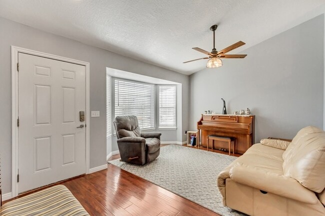 Photo - 5943 Genoa Ln