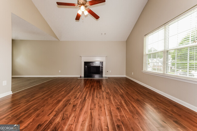 Photo - 2189 Pineview Trail House